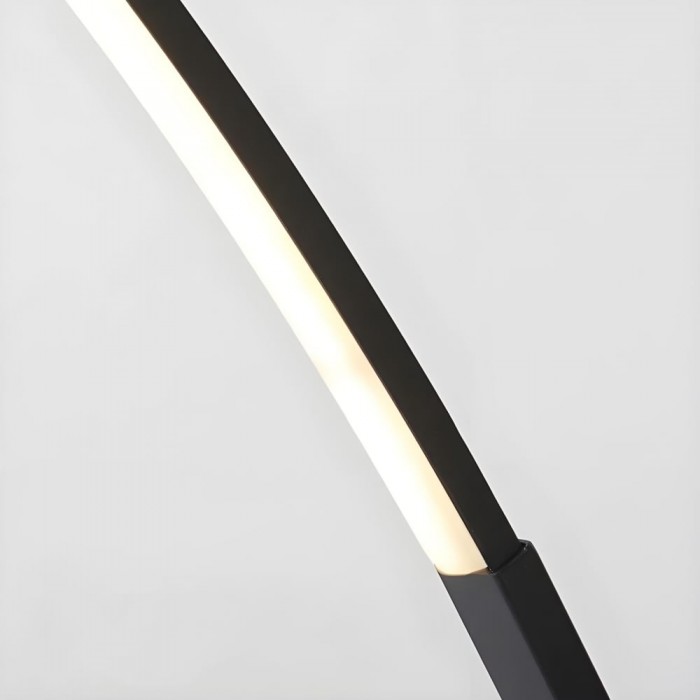 Lampadaire incurvé minimaliste Lirra - Élégant élément de décoration en métal pour les espaces de vie HL1958