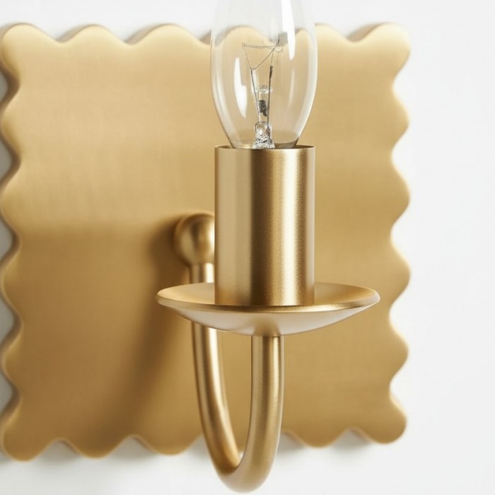 Modo Decorative Wall Light - Modern Wavy Metal Wall Sconce for Bedrooms and Hallways HL1890