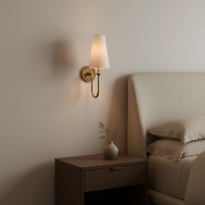 Applique Serena Elegant Swoop Arm - Lampada da parete moderna con paralume in tessuto per corridoio e camera da letto HL1952