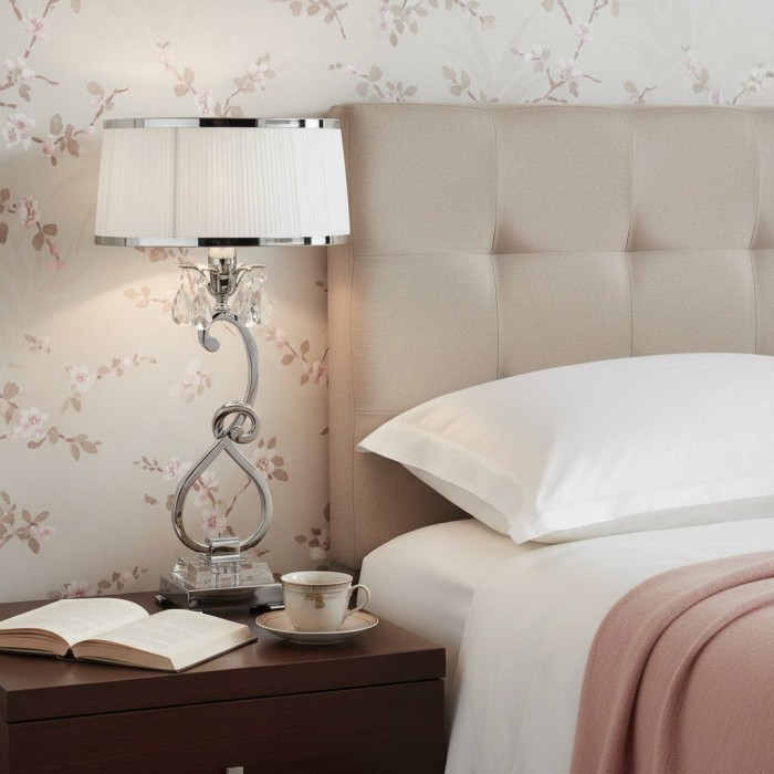 Dekoracyjna kryształowa lampa stołowa Talonis – wygięta metalowa lampa do wnętrz domowych HL2146