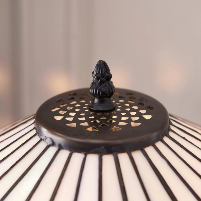 TF Fargo Geometrisk Tiffany-lampa - Accentbelysning i bärnstensfärgad och krämfärgad glas för sovrum eller arbetsrum HL2206