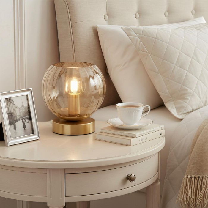 Tracian Modern Dimple Globe Lamp – mosiężna lampa dekoracyjna do sypialni lub salonu HL2250