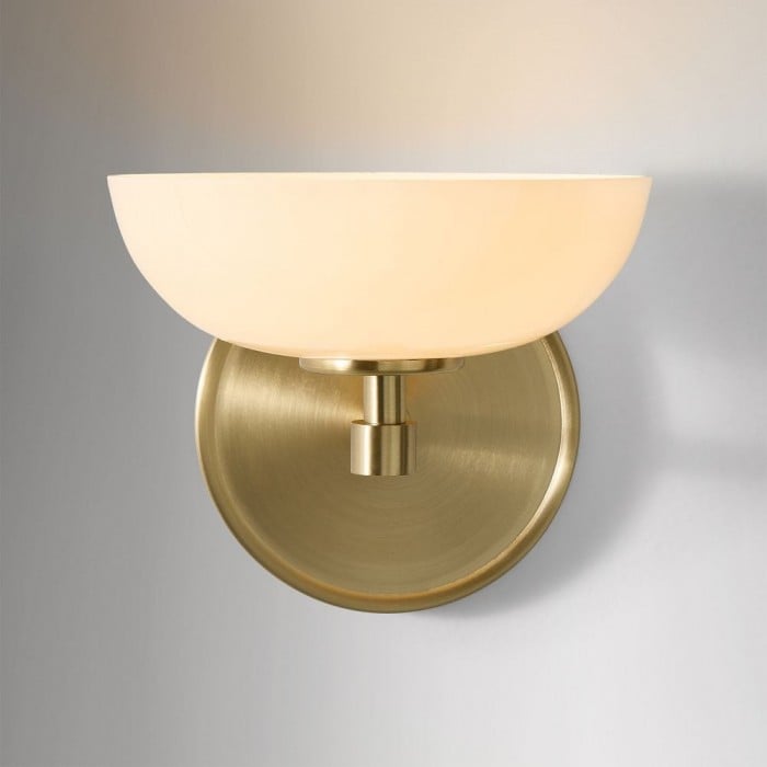 Applique da parete in vetro Vega - Piccola lampada minimalista, elemento decorativo in metallo contemporaneo per corridoio o