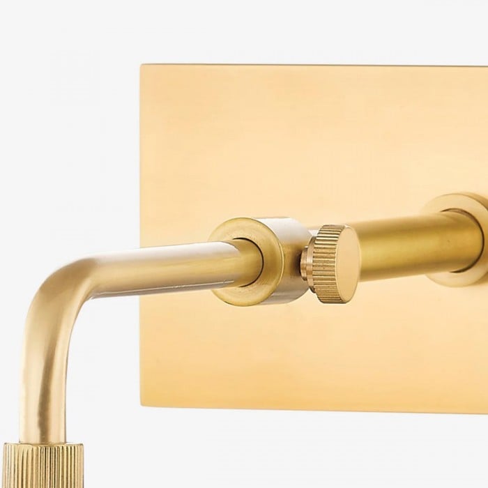 Aurix Minimalistisk Vägglampa i Järn – Elegant väggmonterad belysning som förhöjer alla inredningskonstverk HL2382