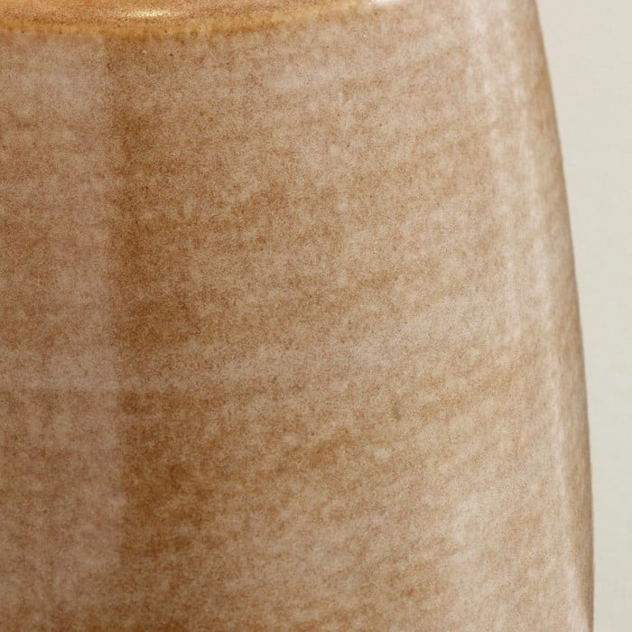 Ceruna Tischleuchte mit Leinenschirm und Keramikfuß – Metallgestell und Keramiksockel für die Bürobeleuchtung HL2398