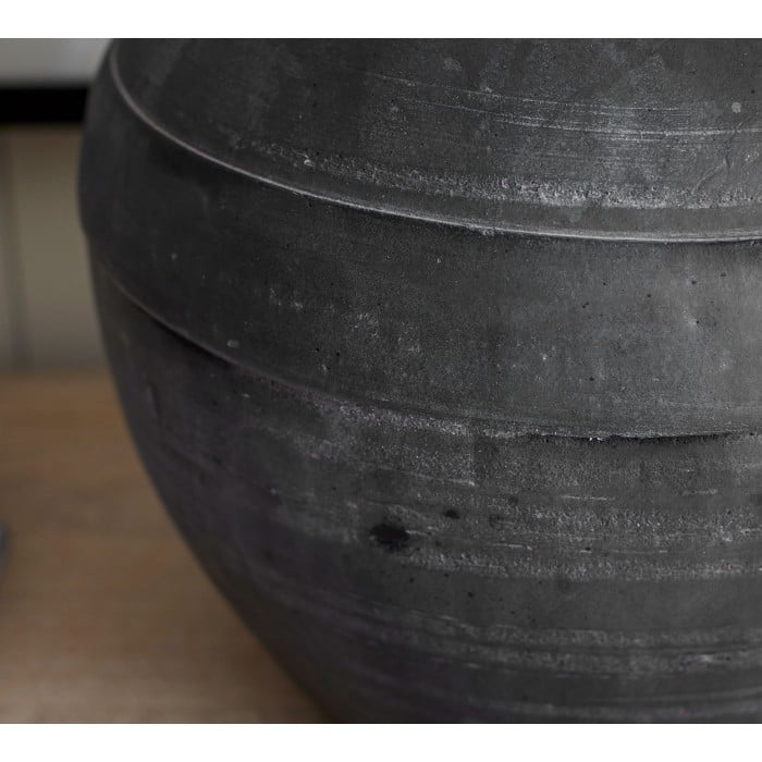 Lámpara de mesa Ceruna con base de cerámica texturizada y brillo suave para mesita de noche de dormitorio HL2385