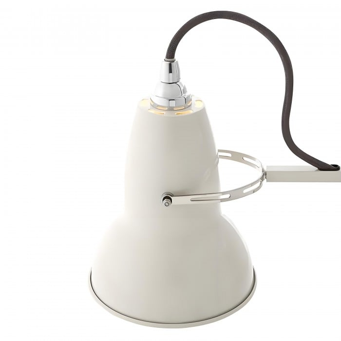 Modryx Adjustable Modern Wall Lamp with Bracket Sleek Aluminium Shade for Living Space HL2356