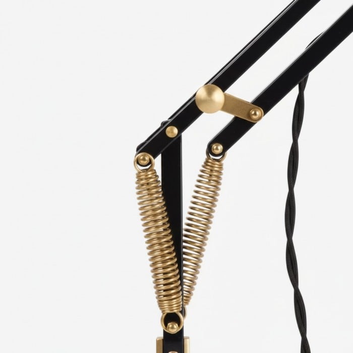 Modryx Adjustable Modern Wall Lamp with Bracket Sleek Aluminium Shade for Living Space HL2356