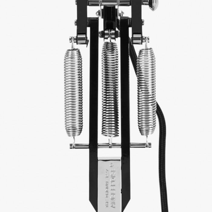 Lámpara de pie ajustable Modryx Classic de líneas refinadas: diseño moderno y funcional para interiores HL2340