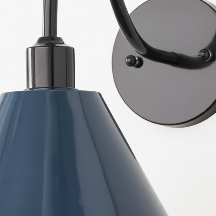 Narix taps toelopende metalen wandlamp - Strak industrieel ontwerp in eigentijdse stijl voor slaapkamer en woonkamer HL2333