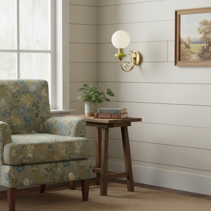 Noirvex Sculpturale Metalen Wandlamp – Elegant Verticaal Ontwerp voor Woonruimtes HL2357