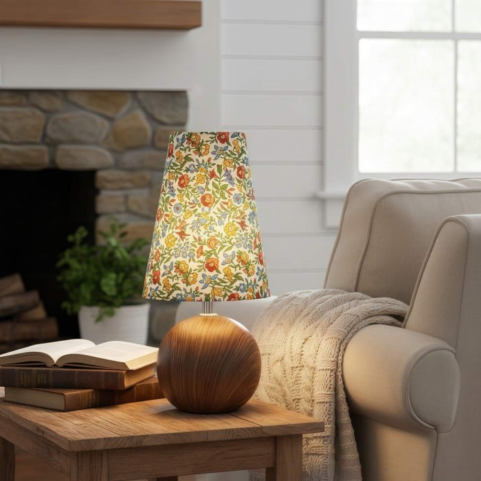 Lámpara de mesa con acento floral Petalyra - Forma decorativa esculpida, iluminación ambiental para uso doméstico HL2326