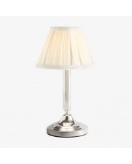 Lampa stołowa Tivo z japońskim prążkowanym abażurem – minimalistyczna lampa papierowa z podstawą z drewna HL2383