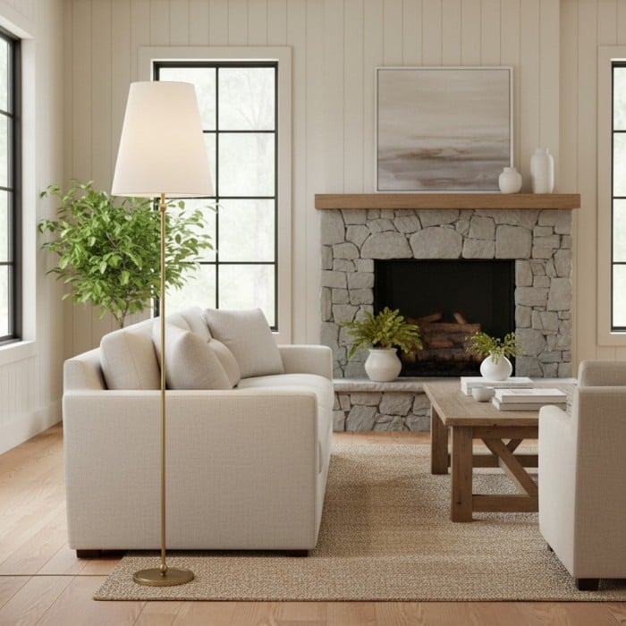 Lámpara de pie vintage Serena de latón - Estructura de hierro con pantalla de lino para salas de estar y rincones de lectura