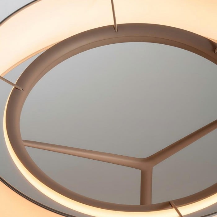 Delvara Moderne dekorative Tischleuchte - Schreibtischlampe mit Metallfuß und pergamentfarbenem Lampenschirm für den Nachttisch