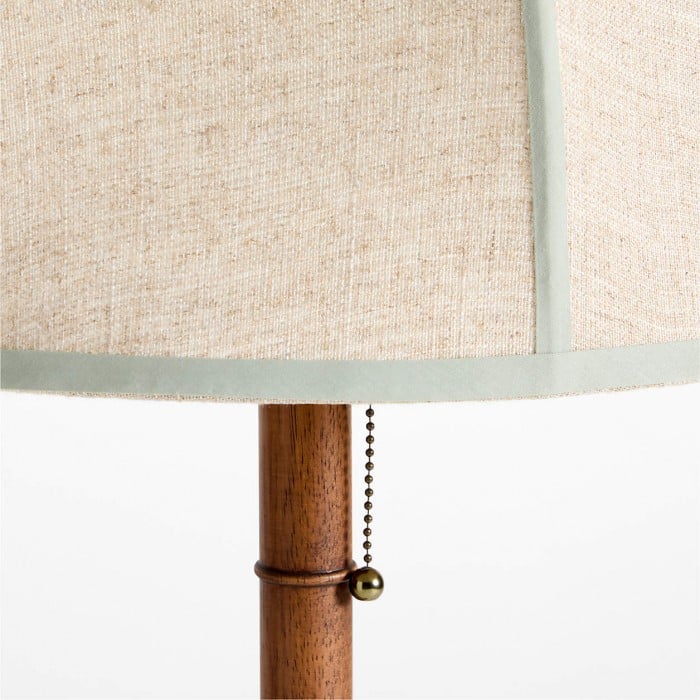 Rzeźbiona lampa podłogowa Elmora z teksturowaną podstawą – nowoczesna lampa stojąca do salonu HL2481