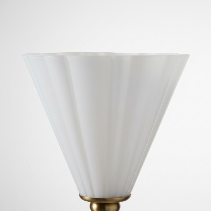 Mivie Moderne Wandlamp met Geribbeld Melkglas - Compact Profiel voor Slaapkamers en Gang HL2507