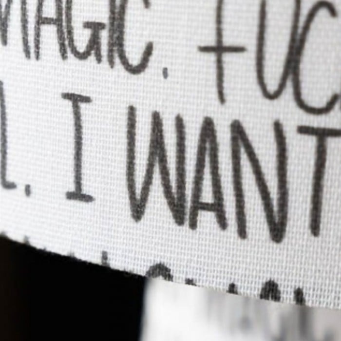 Lampa podłogowa Blendra Modern z abstrakcyjnym nadrukiem – stylowa oprawa o wyjątkowym wzornictwie do salonów i biur HL2526