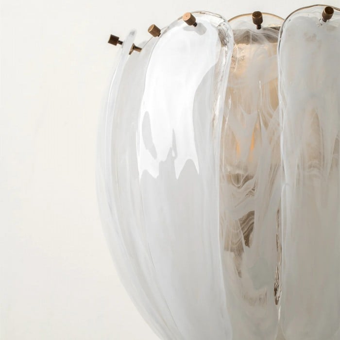 Kinkiet Velora Alabaste Tones z zakrzywionym szkłem – rzeźbiarski, elegancki metalowy detal do sypialni lub przedpokoju HL2520