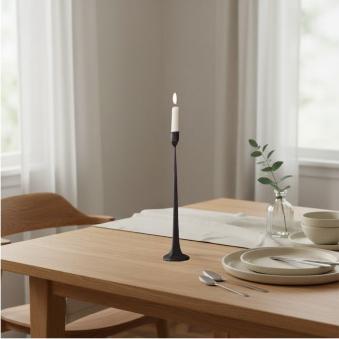 Zestaw nowoczesnych czarnych świeczników stożkowych Tegna – wysoki, żeliwny model do stołów jadalnych HL2524