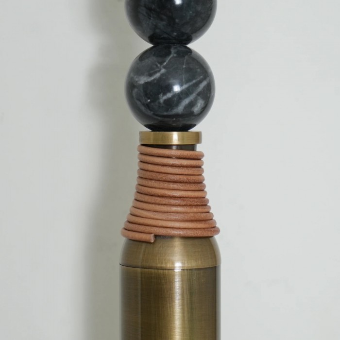 Lámpara de pared contemporánea Dotmelle - Aplique de pared artístico de mármol y latón para dormitorio o recibidor HL2540