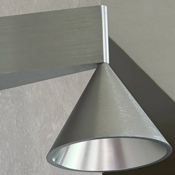 Lámpara de pared cónica de metal Metorq - Iluminación decorativa minimalista de diseño geométrico para pasillo HL2550