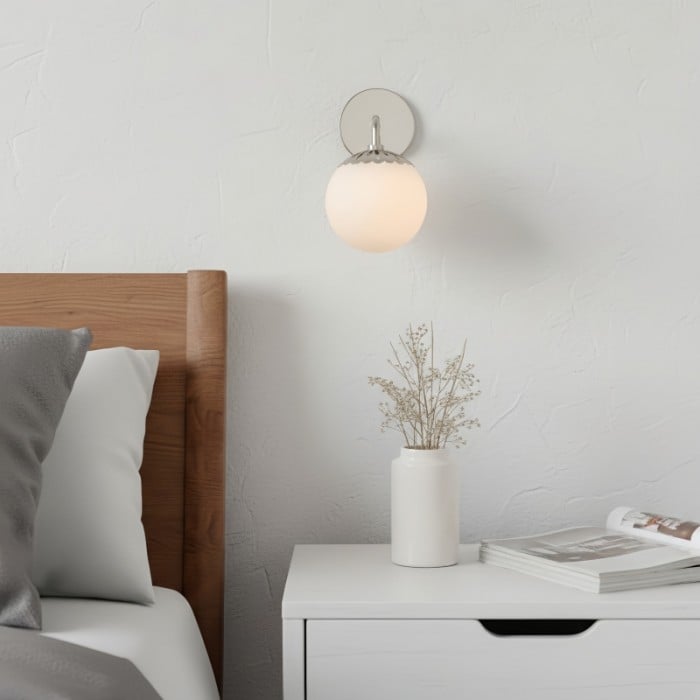 Lámpara de pared Vinbrea con globo de cristal - Lámpara minimalista de brazo curvo para salón HL2534