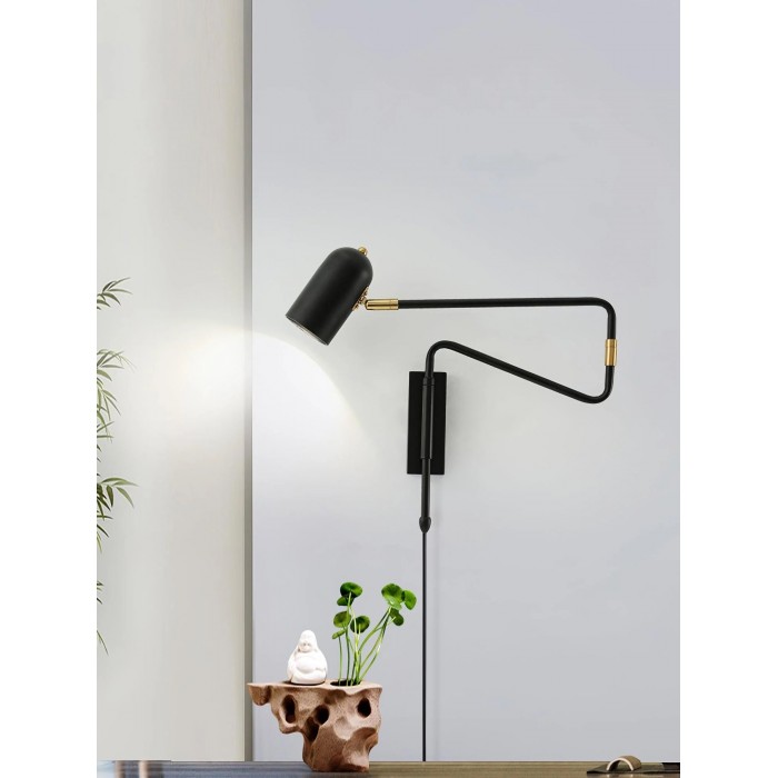 Regulowana lampa ścienna z wtyczką HL2924