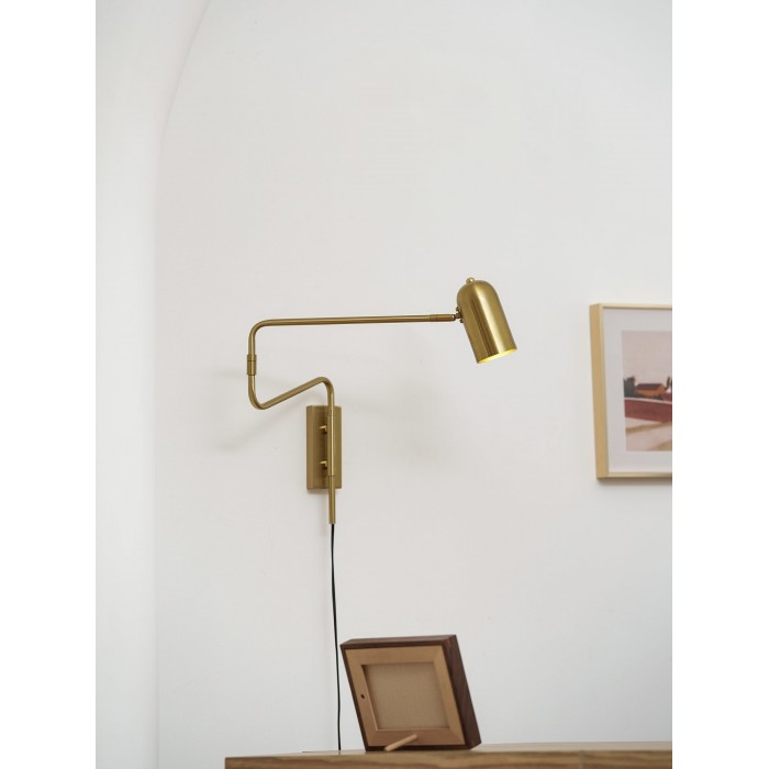 Regulowana lampa ścienna z wtyczką HL2924