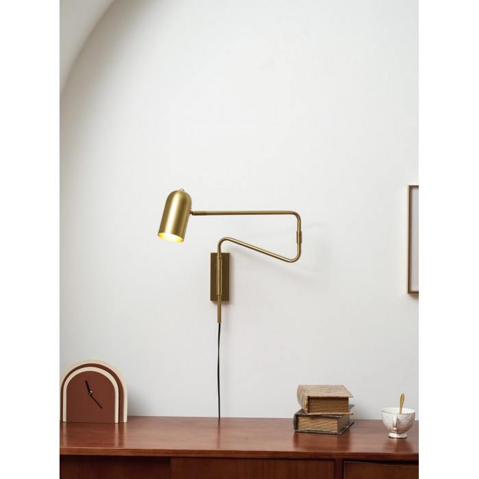 Regulowana lampa ścienna z wtyczką HL2924