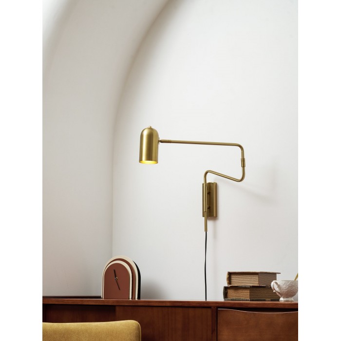 Regulowana lampa ścienna z wtyczką HL2924