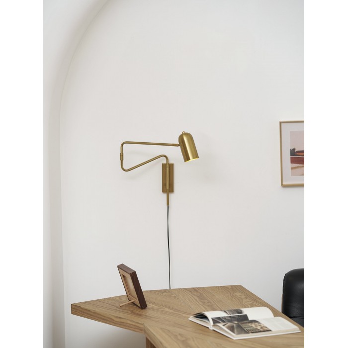 Regulowana lampa ścienna z wtyczką HL2924