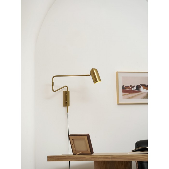 Regulowana lampa ścienna z wtyczką HL2924