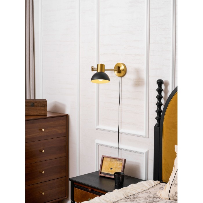 Regulowana lampa ścienna z wtyczką HL2924