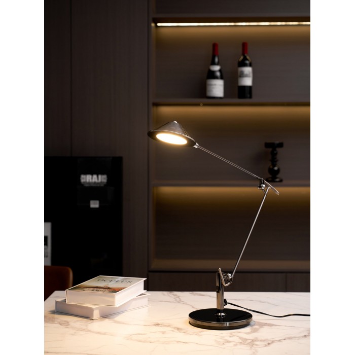 Verstelbare zwarte bureaulamp HL2925