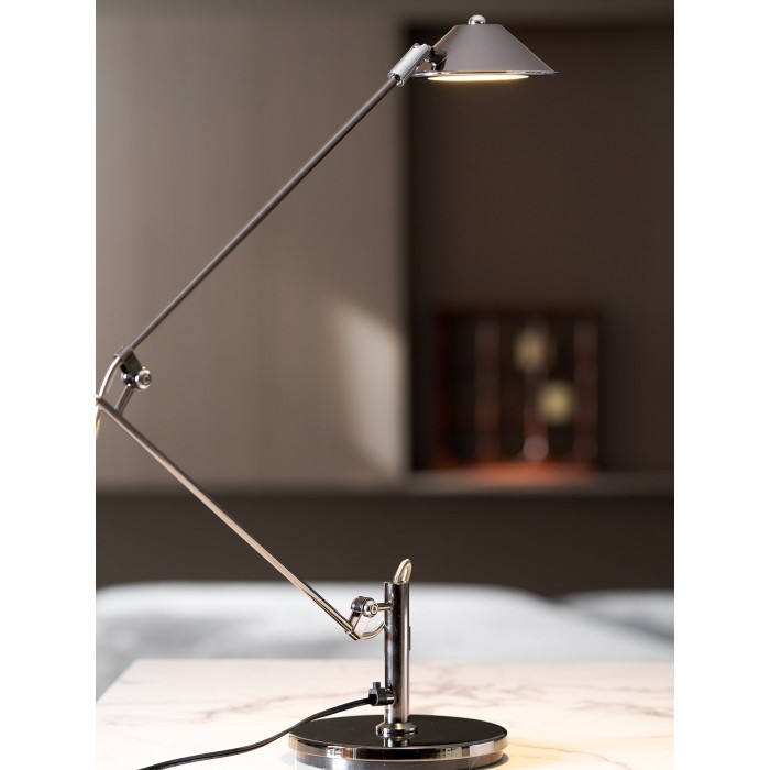 Verstelbare zwarte bureaulamp HL2925