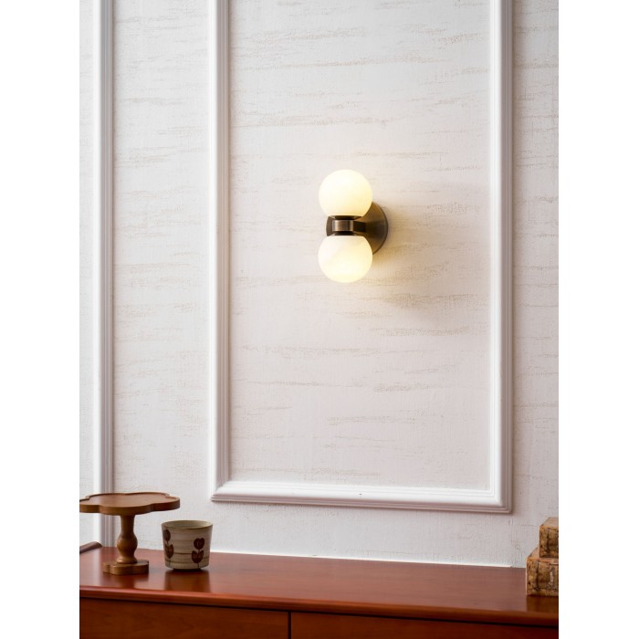 Applique da parete Celestia Orb in alabastro HL2943