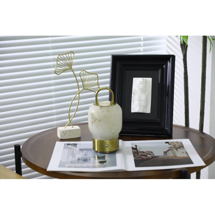 Lámpara de mesa portátil recargable Alabaster HL2950