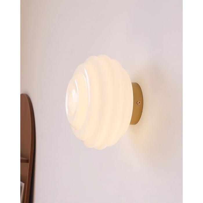 Beverly Wall Light HL2571