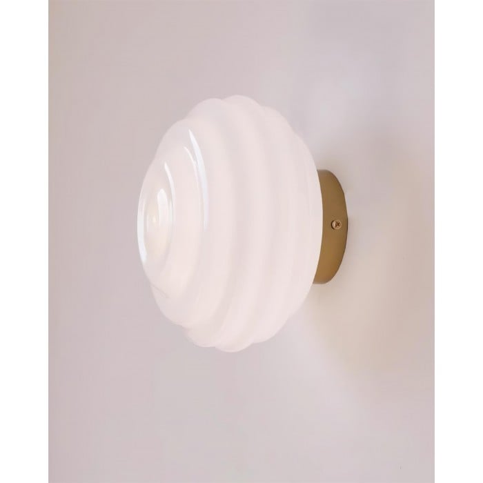 Beverly Wall Light HL2571