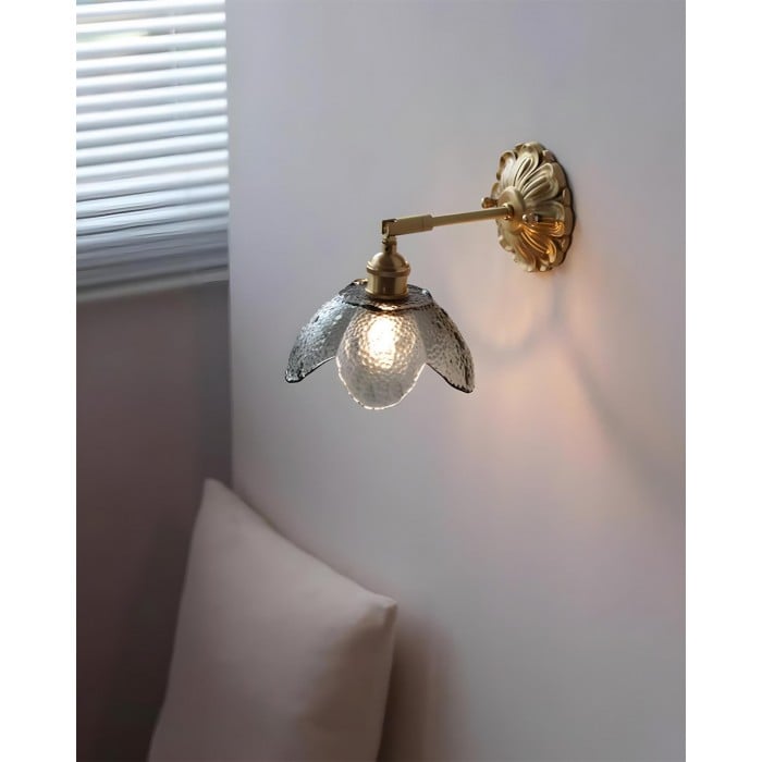 Nacre Petal Wall Lamp HL2879