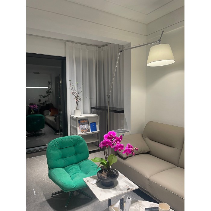 Velthea Stehlampe HL3266