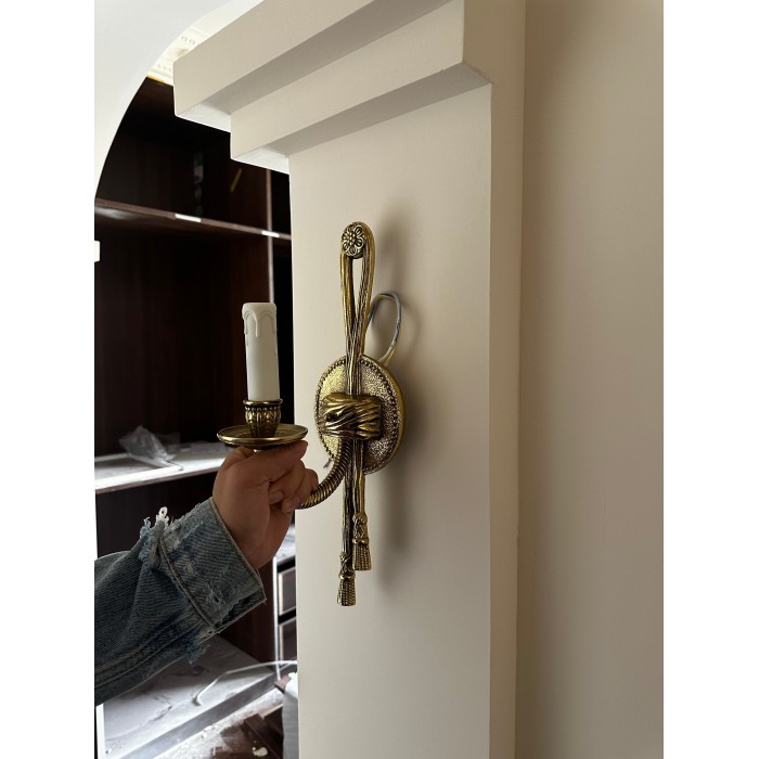 Wandlamp van gegoten messing HL3137