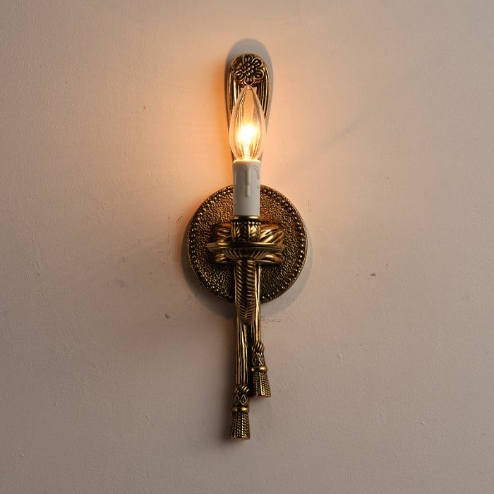 Wandlamp van gegoten messing HL3137