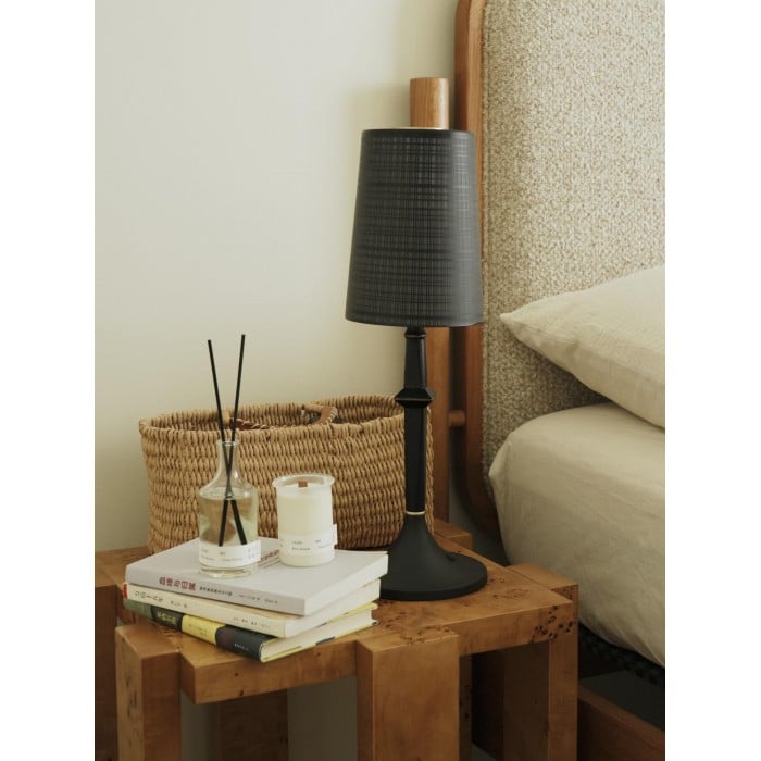 Devon svart bordslampa (inbyggt batteri) HL3262