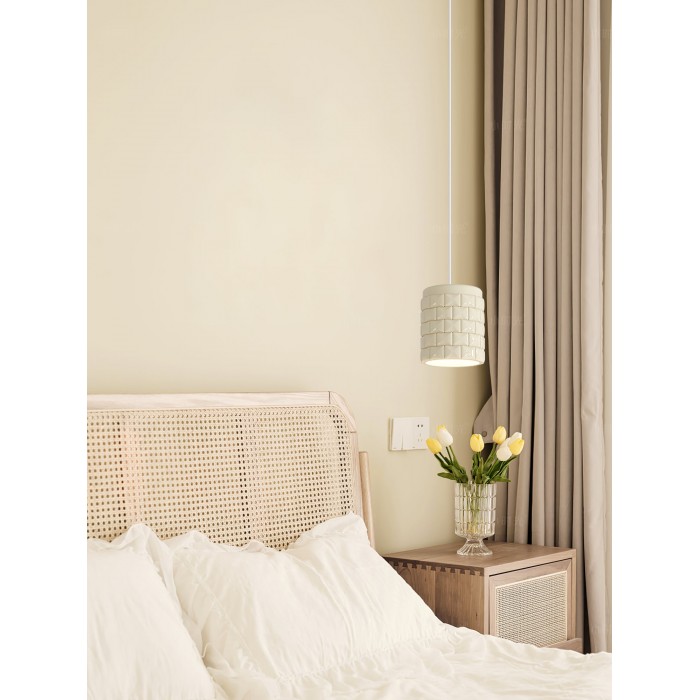 Lysne Girl Pendant Lamp HL2963