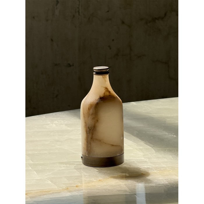 Tischleuchte aus Alabaster in Form einer Weinflasche (mit eingebautem Akku) HL3222