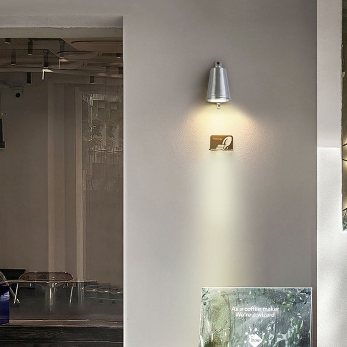 Applique da esterno industriale in metallo a forma di campana, impermeabile IP65, modello HL3429