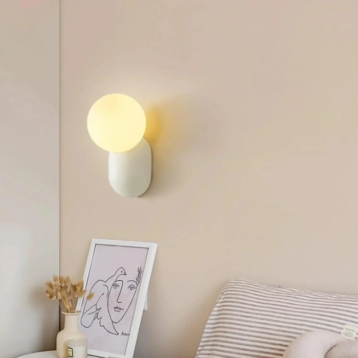 Luma Nordic glazen bolvormige wandlamp HL3337