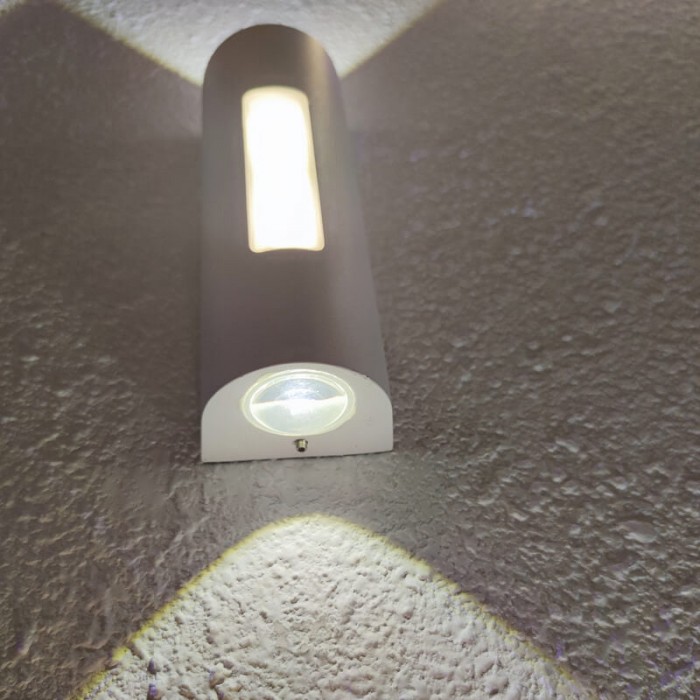 Aplique de pared exterior LED moderno con clasificación IP65 y resistente al agua (HL3325)
